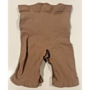 Skims Large Core Control Seamless Mid Waisted Shaping Short